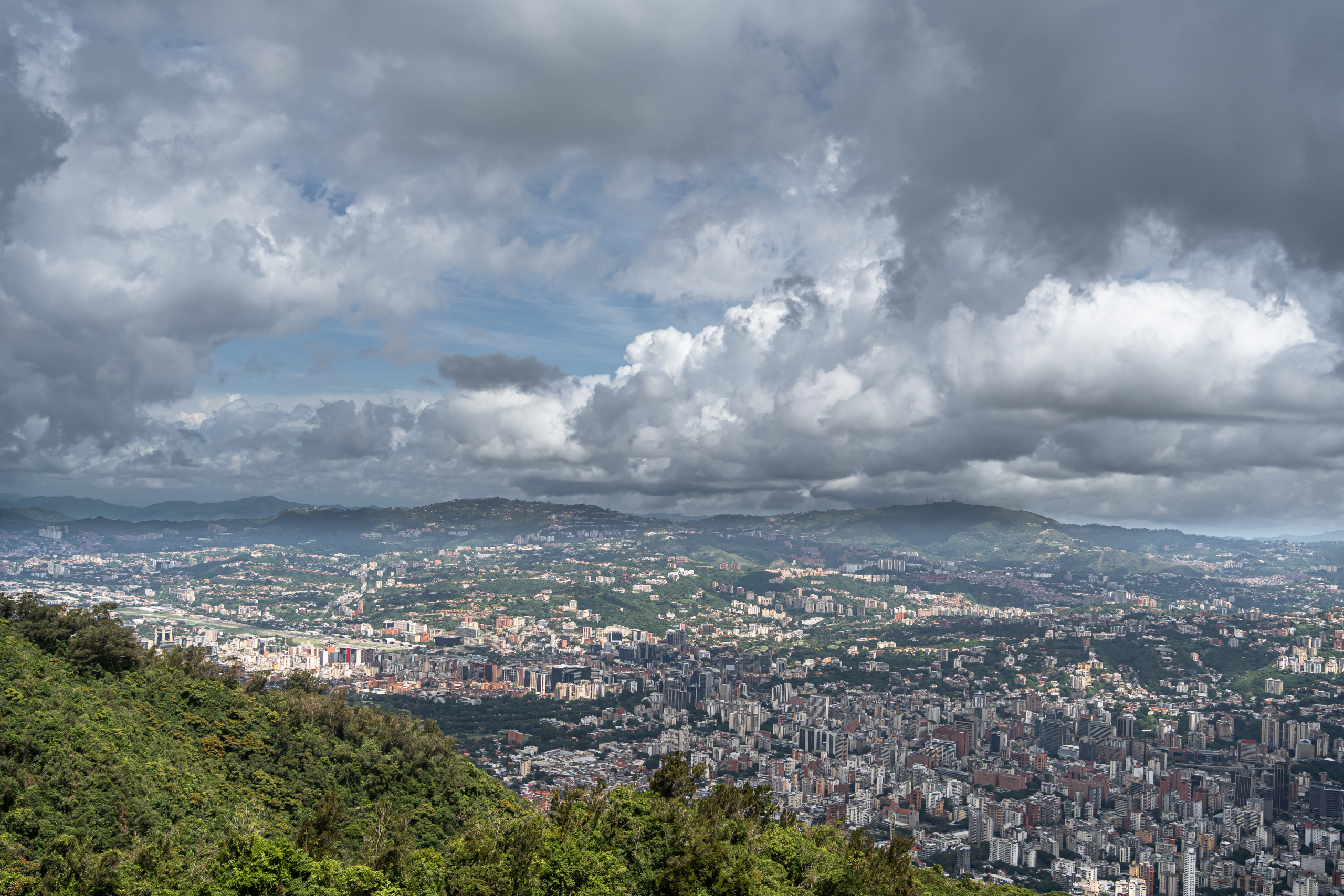 Landscape,Of,The,City,Of,Caracas,From,The,Top,Of